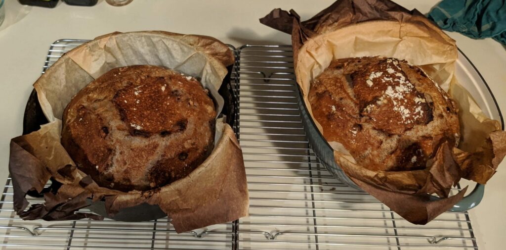 cast iron pots with bread